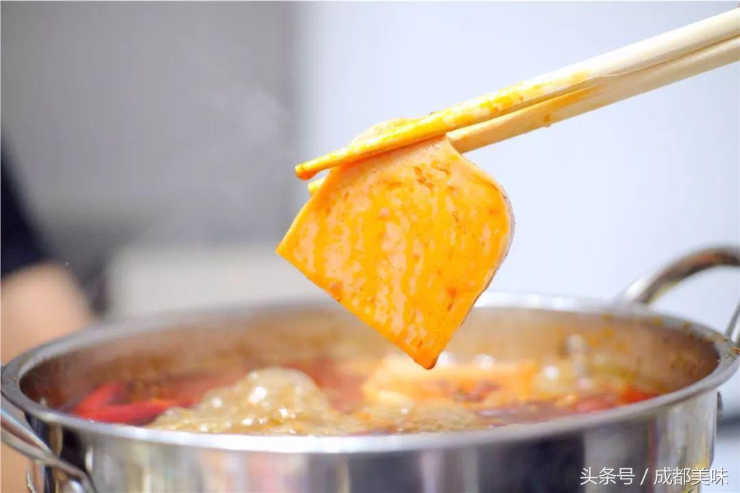 约四川姑娘的时候，你真的很需要一份重口味er的牛油火锅