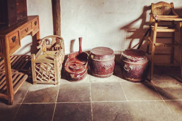 宫女和太监怎么上厕所啊？怎么洗澡啊？原来如此！