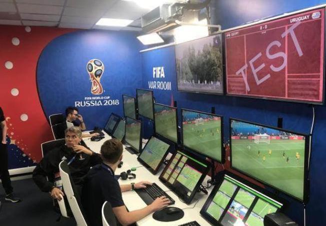 世界杯裁判用人规则,世界杯裁判多次判罚引争议3-0