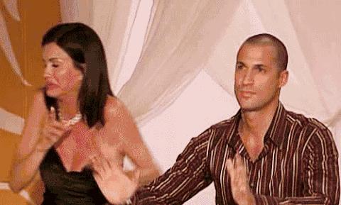 女人气若幽兰是怎么回事,女人气若幽兰形容什么