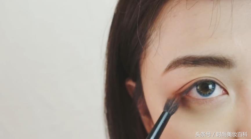 橘色系高级感妆容,白皮淡颜高级感妆容