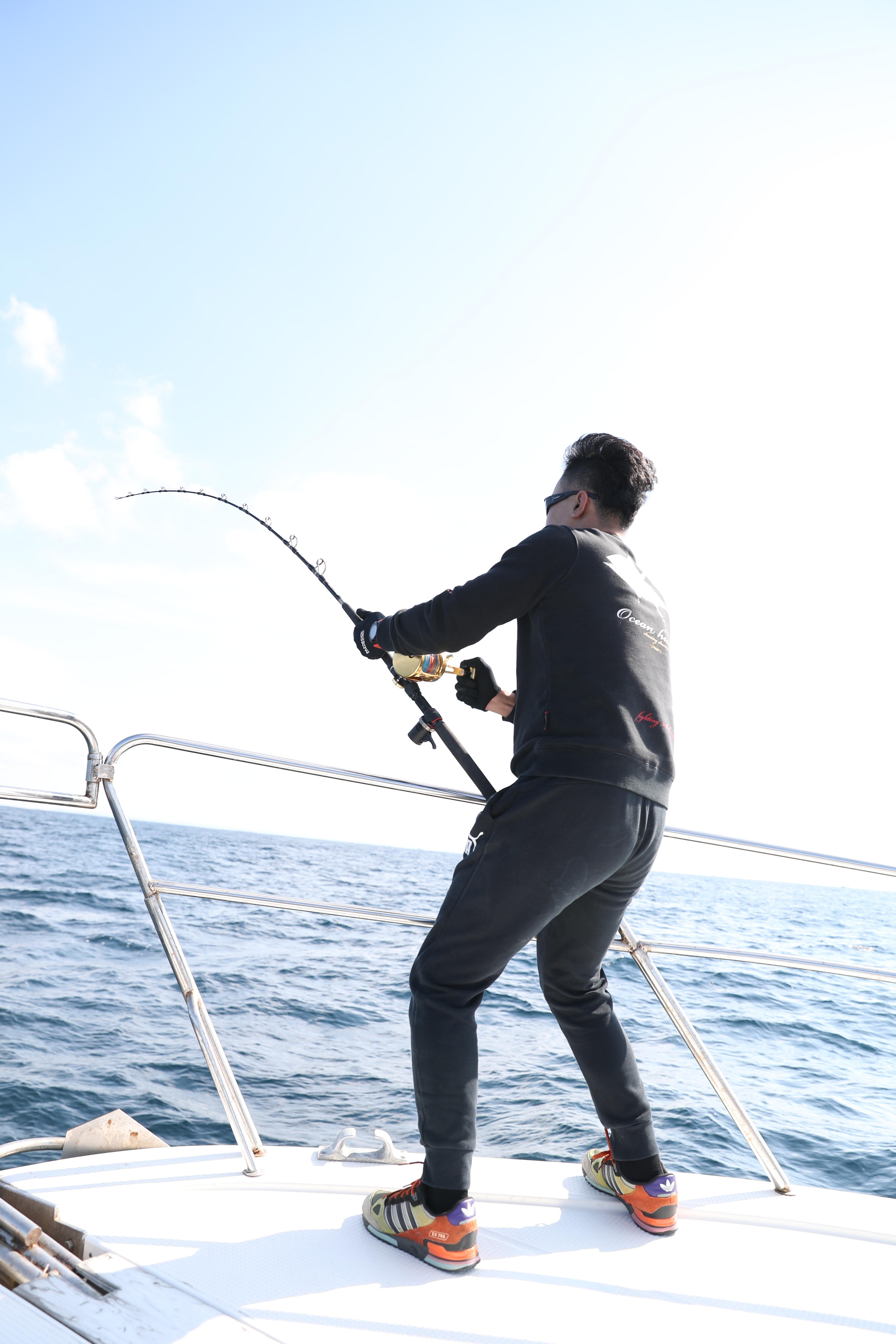 日本海域发现的奇特生物,日本海域漂浮着巨型海洋生物