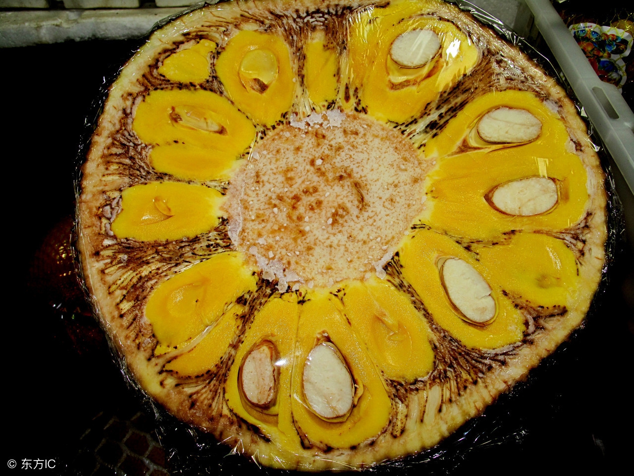 一整个树菠萝大概多少斤,最重不过30斤菠萝