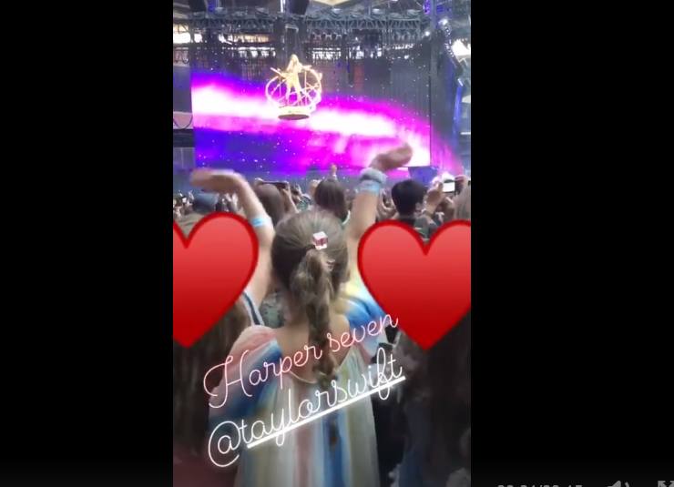 霉霉泰勒斯威夫特街头,小七和霉霉最新视频