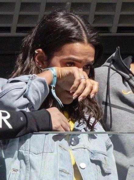 内马尔赢球哭泣,内马尔赢球后哭