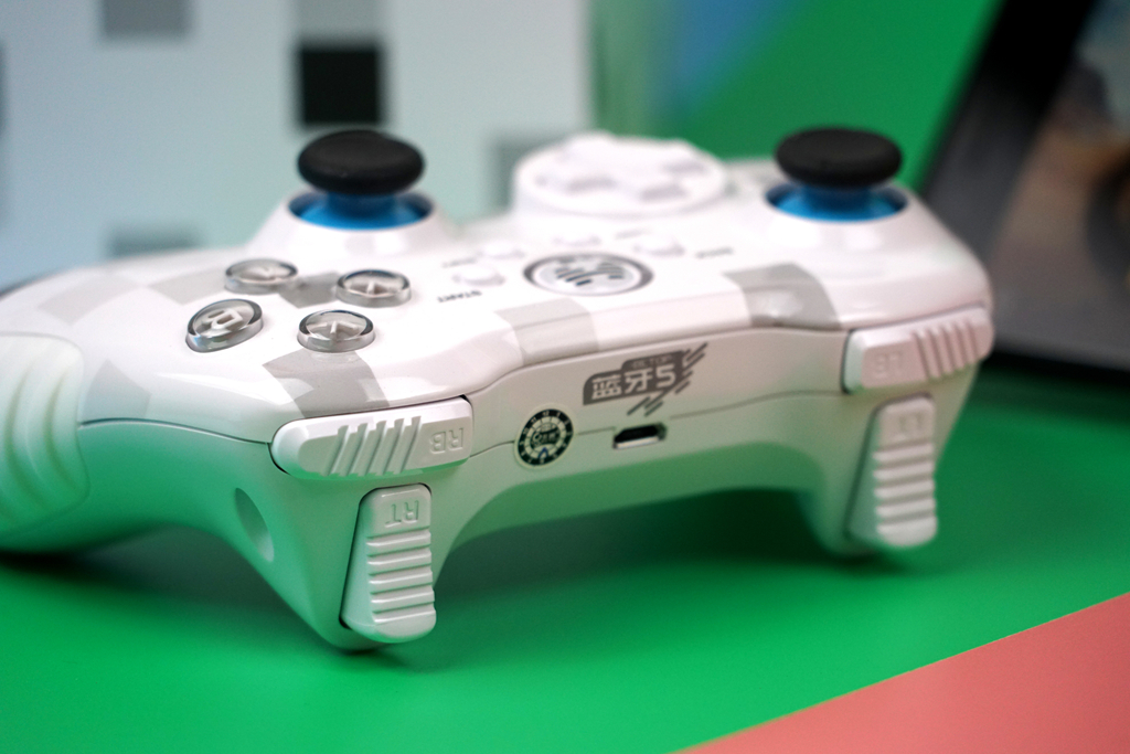 游戏手柄刺激战场最好的,北通宙斯刺激战场