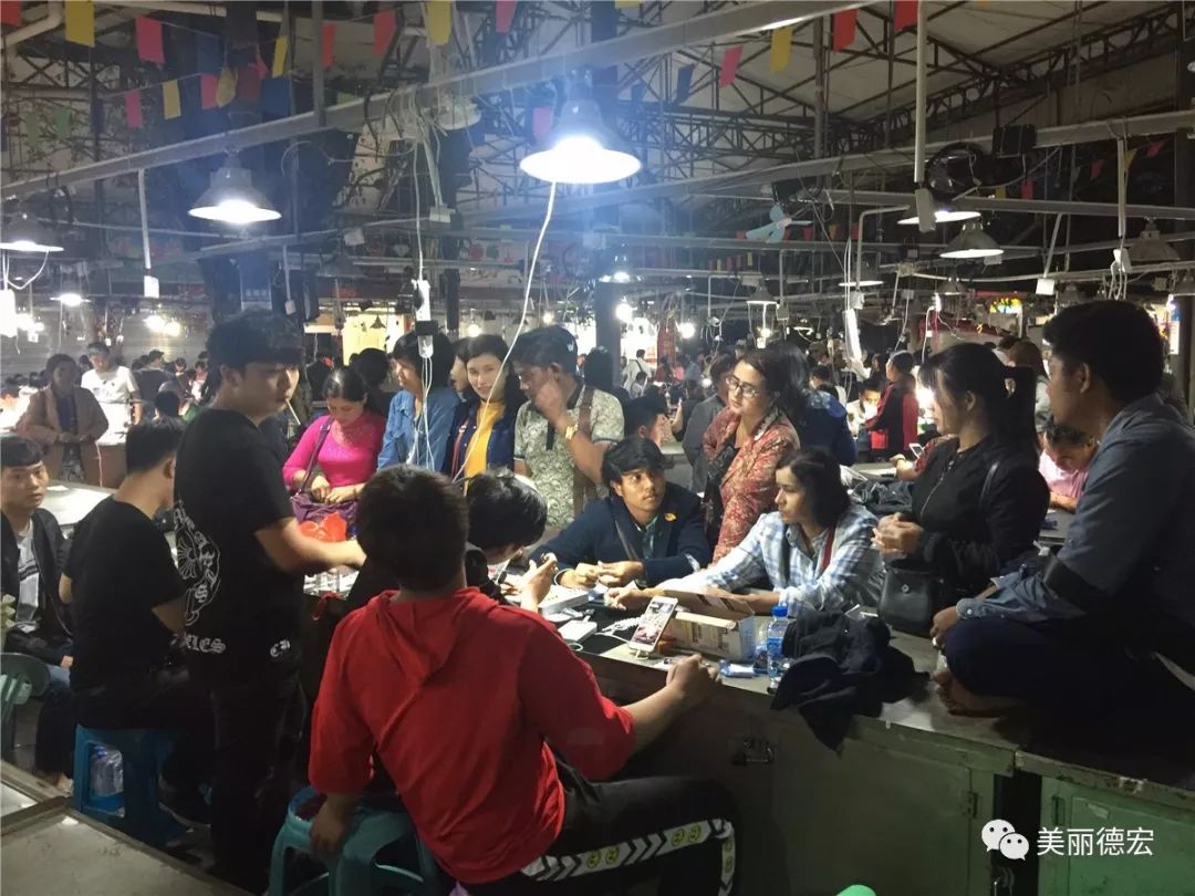 现场直播瑞丽翡翠,在瑞丽做翡翠直播用什么平台好