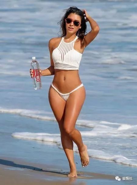 “宇宙最强”太太团:酗酒斗殴、互嘲比奢,以此成名日进斗金