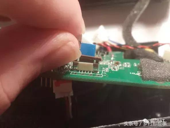 jbl蓝牙音箱flip3拆解视频,jblflip蓝牙音箱拆解不易