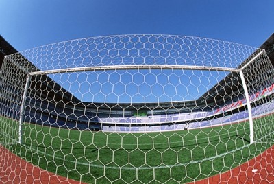 足球球网怎么挂球门,足球球网是怎么安上去的