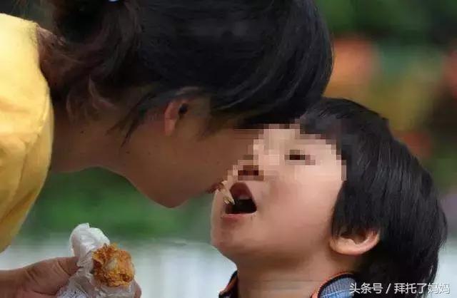 2岁宝宝吐血，再这样喂宝宝就是在害他