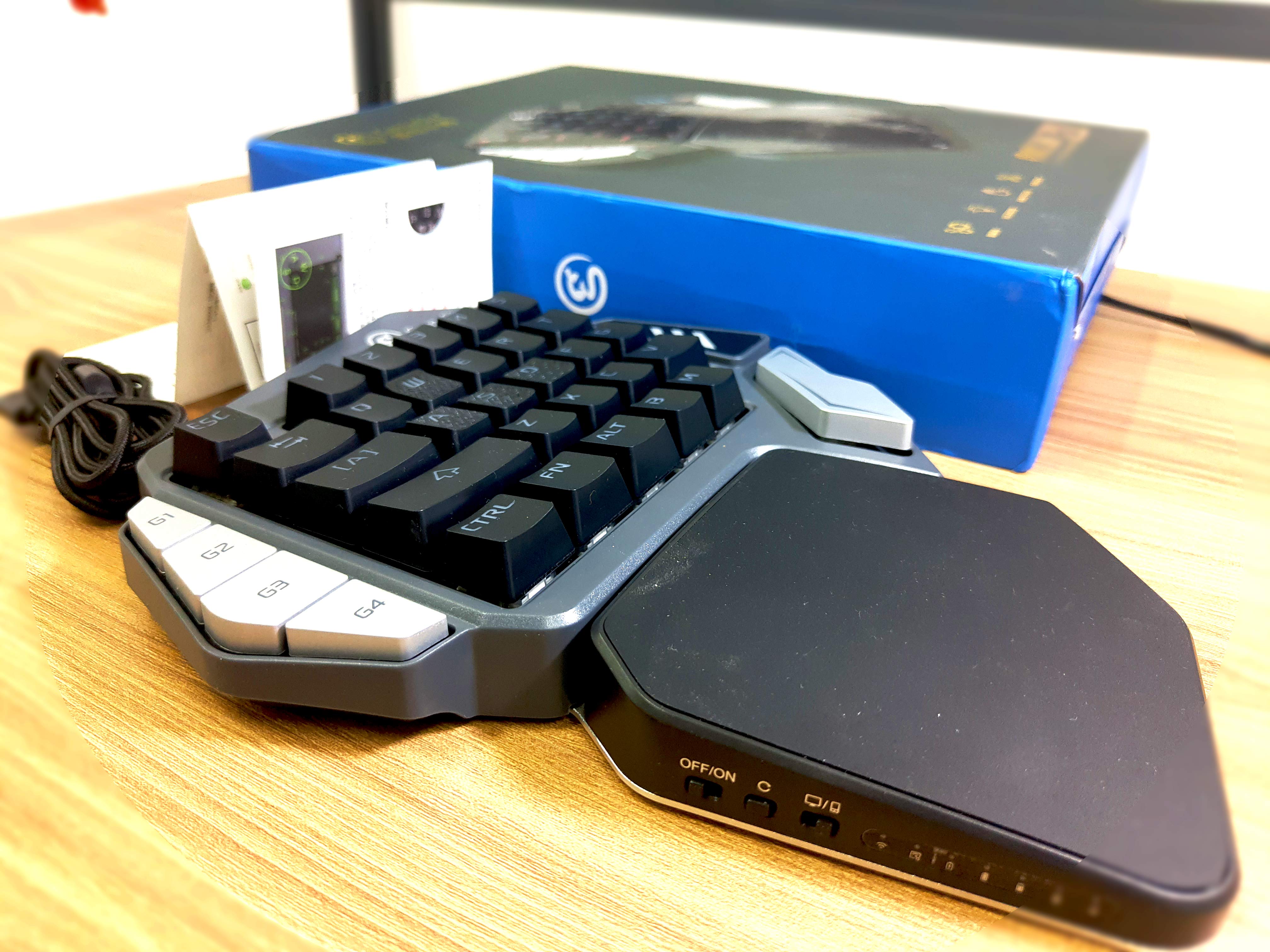 盖世小鸡单手键盘z2,小鸡机械键盘评测