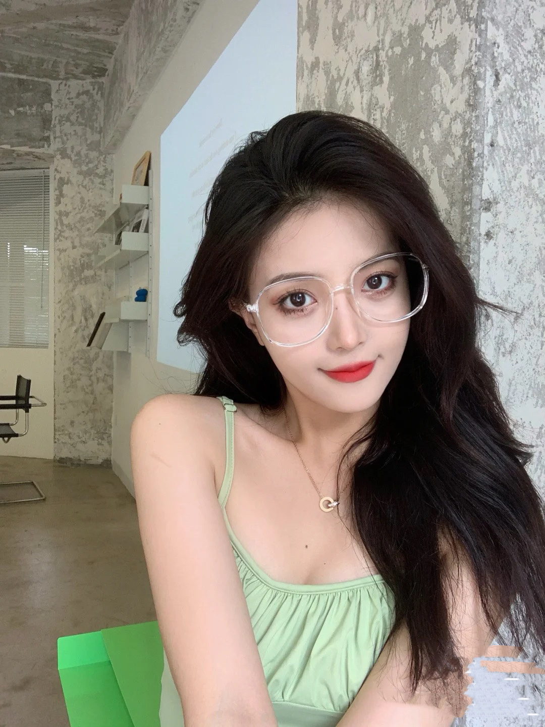 怎样挑选适合自己脸型的眼镜框,怎么选择适合自己脸型的眼镜框