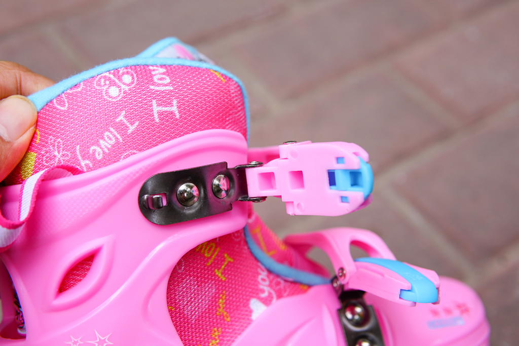 带辅助轮的溜冰鞋,儿童乐秀轮滑鞋新款