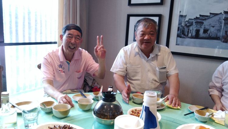 干岔子一，二队老知青久别重逢，共忆黑土情长