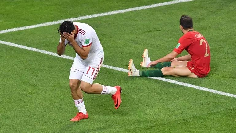 「德兴社世界杯论道」伊朗人必须昂头离开！它是一个值得中国足球尊重的对手！