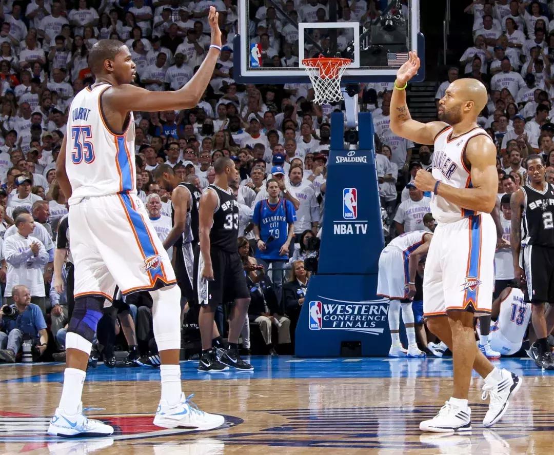 连鞋贩子都没能想到，这双鞋能成为CT16中「倒闭」的例外