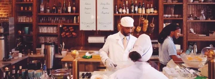 迪拜的壕无人性,迪拜的穷你知道吗