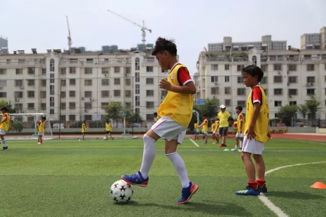 这场球的精彩不亚于世界杯丨奋进之笔“1+1”走进江苏②