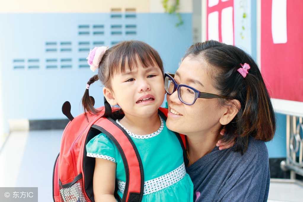 孩子被欺负不想上幼儿园怎么办,孩子被欺负了不肯跟家长说怎么办