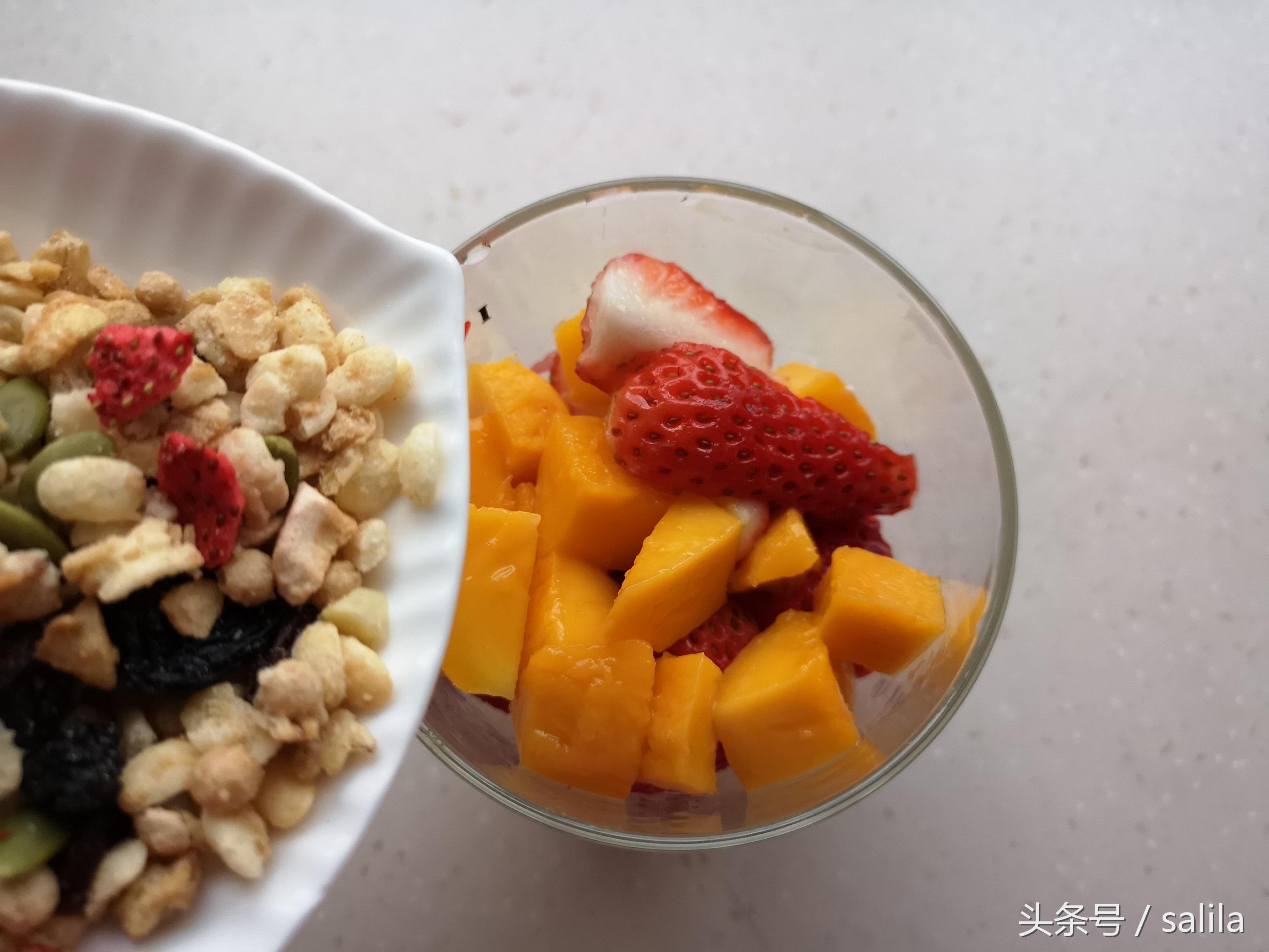 做冰沙的简单方法用冰箱,在家怎么自己做冰沙没有工具