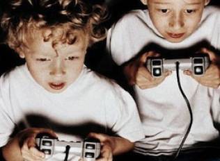 9岁英国女孩,9岁女儿沉迷游戏