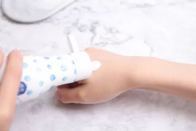 雷叔有货丨日本妹子用酸奶敷脸？效果竟然比敷100片面膜还好！