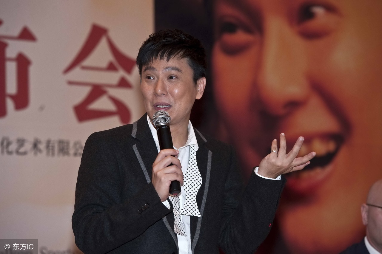 明星唱歌张信哲,不会画画的艺术家