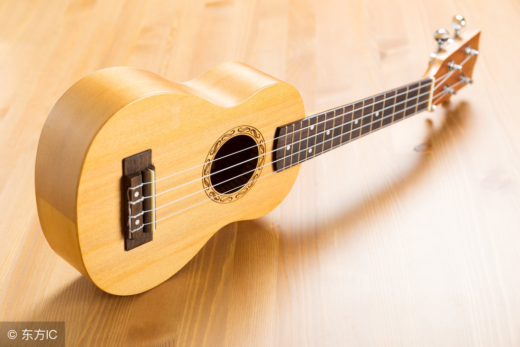 初学者买尤克里里怎么选,新手如何挑选尤克里里