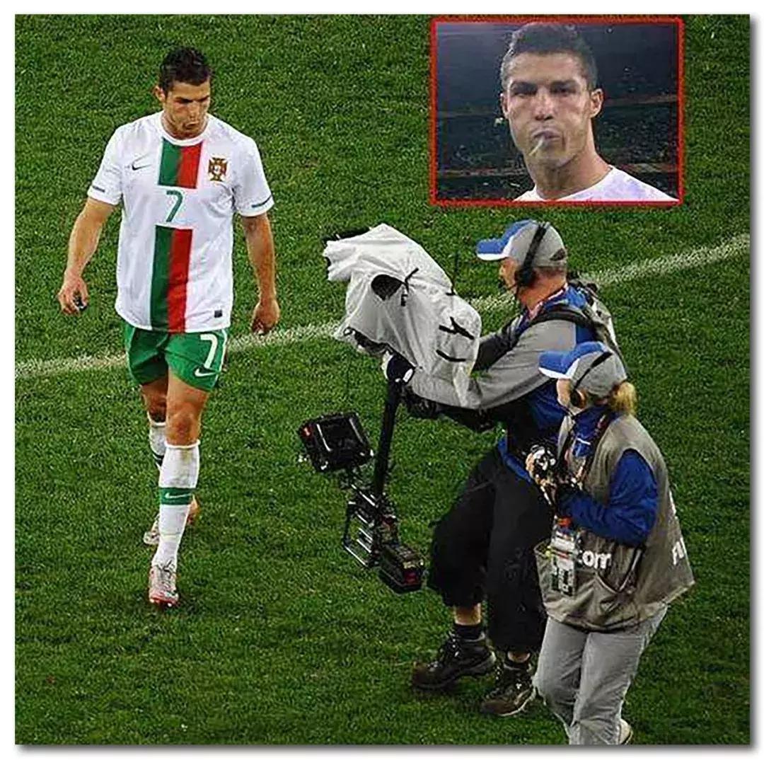 足球场上吐痰不恶心吗,足球场上全是痰