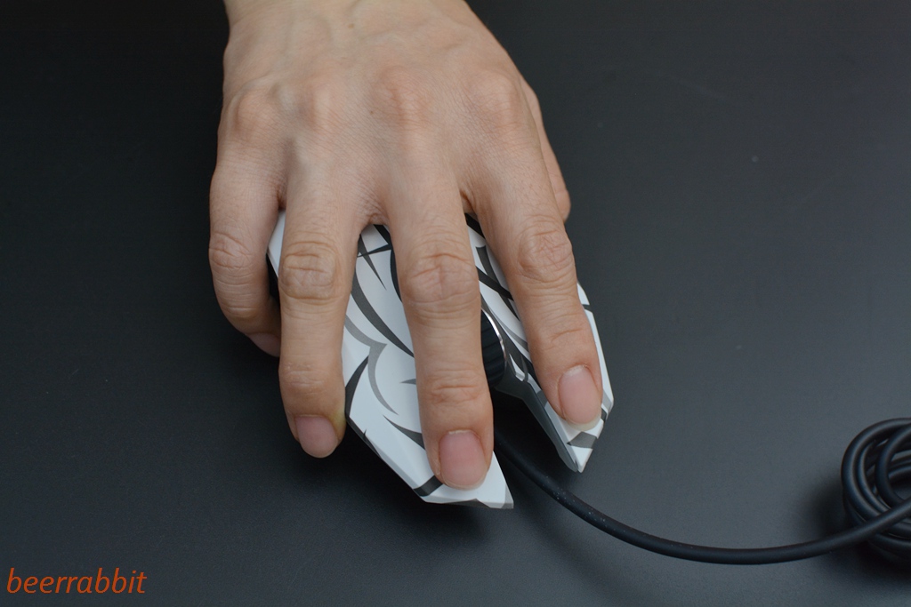 达尔优em915二代鼠标用的什么按键,达尔优牧马人游戏鼠标的详细参数