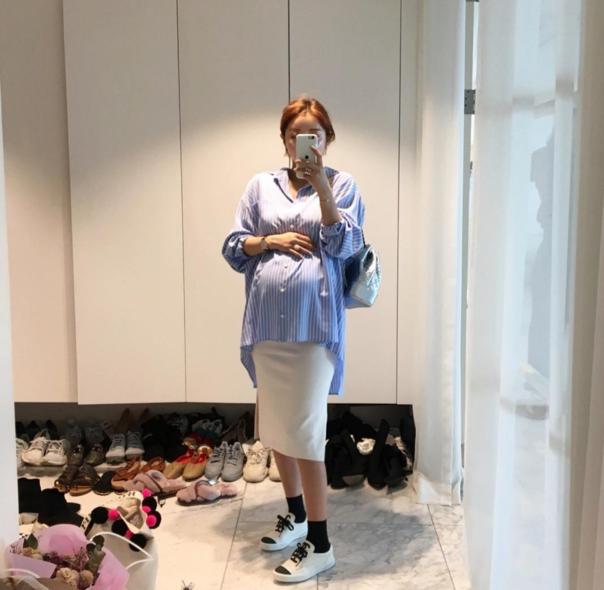 搭配时尚怀孕装,18世纪怀孕女性穿搭过程