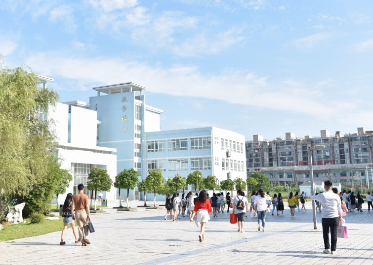 毕业即失业？马鞍山这所学校的学生还没毕业马钢就抢着要了！