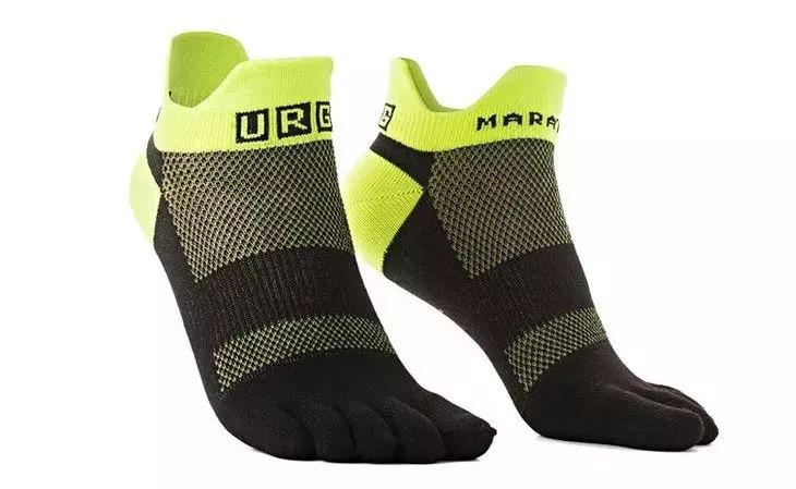 有哪些便宜又耐穿的跑步袜子,适合夏天穿的跑步袜子