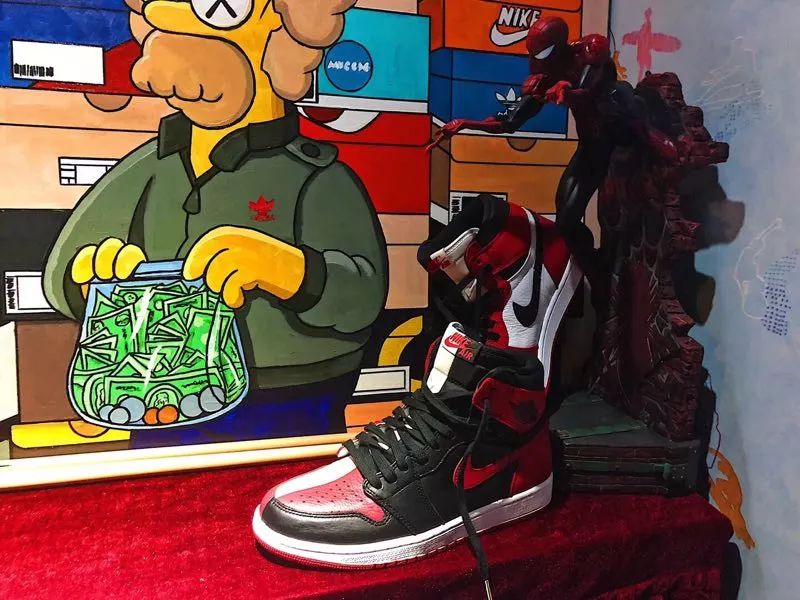 “我买visvim、acronym的钱，比女友买化妆品贵十几万吧”