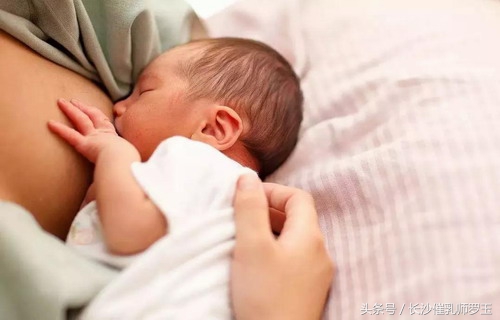 生理性涨奶怎么处理最有效的方法,产后生理性涨奶痛怎么缓解