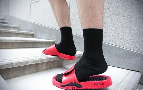 最火十款拖鞋,公认脚感最好的10双拖鞋