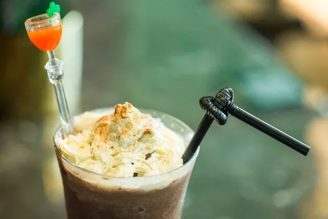 这该是佛山最独特的足球Pub,送完半打科罗娜还送鸡尾酒你点睇?