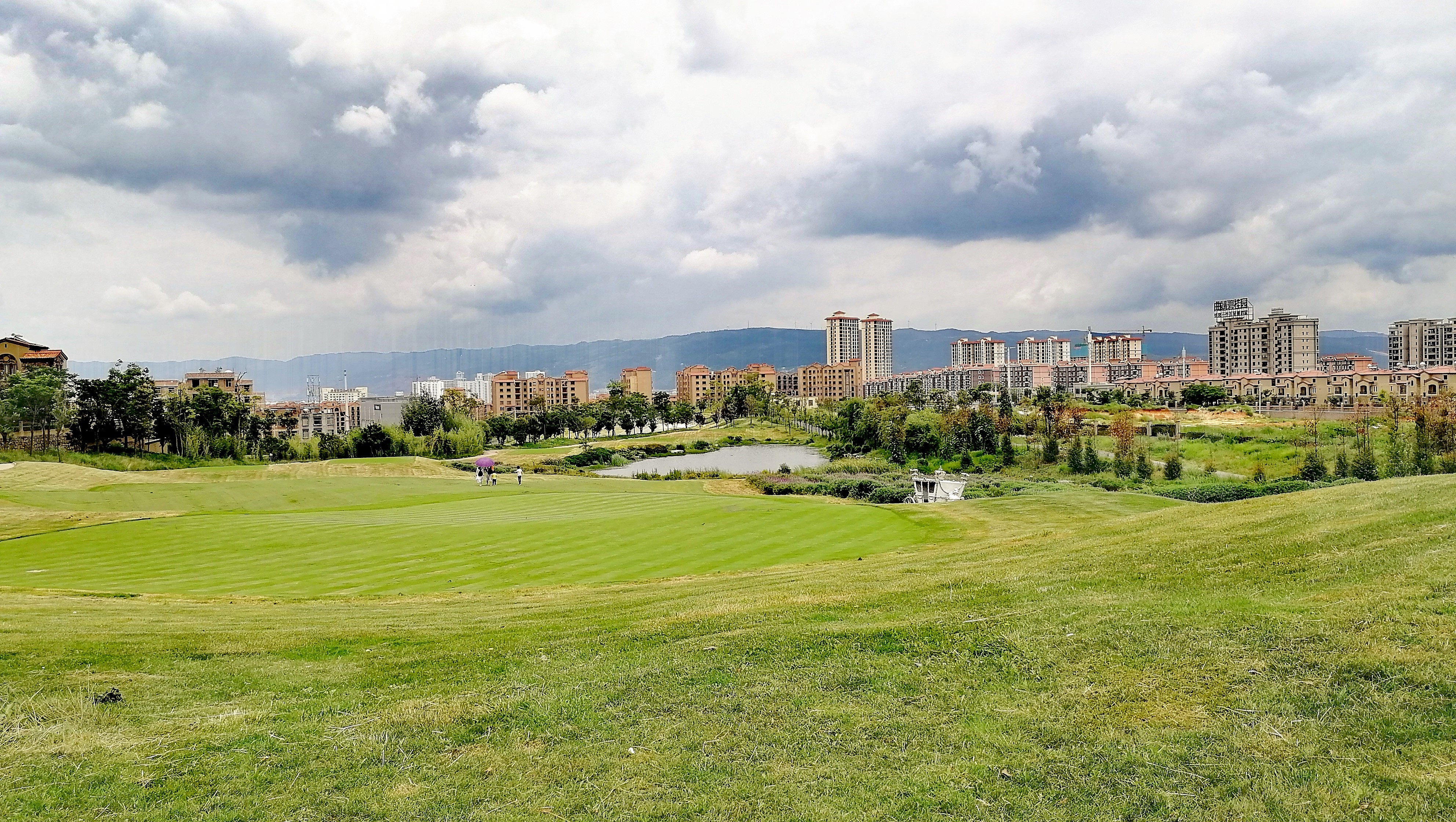 看花海，泡温泉，吃美食，周末就来这里！