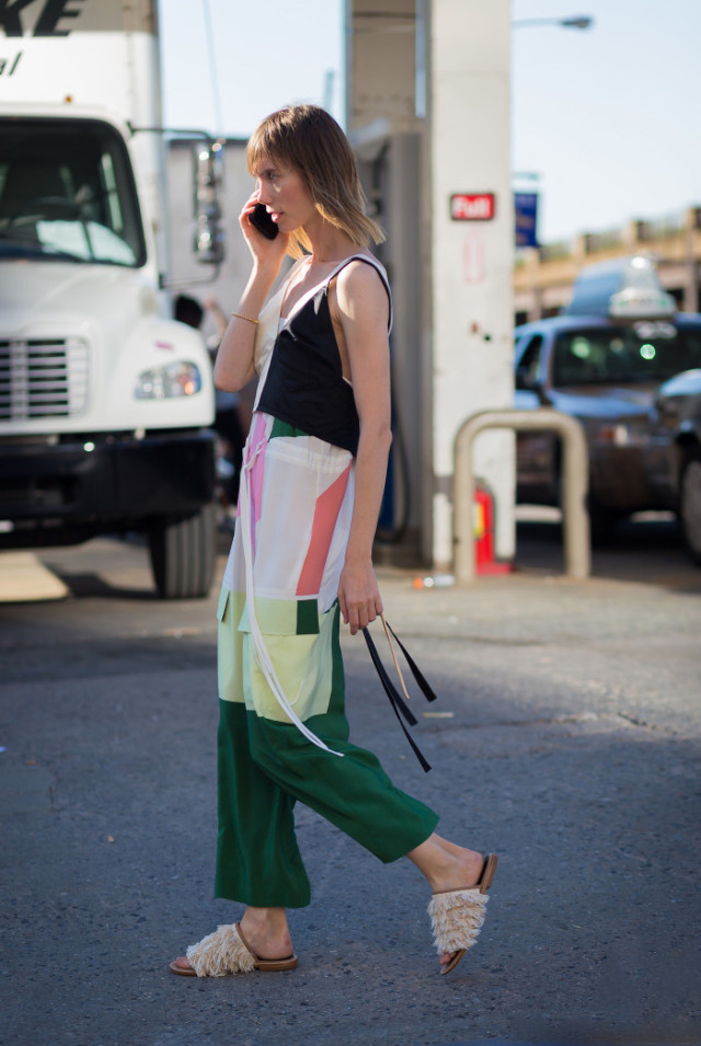 露趾半拖鞋夏日懒人凉拖,无跟洋气时髦拖鞋