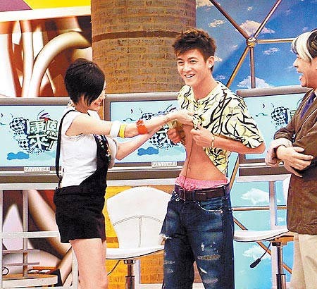 她是摸男明星最多的女艺人，但大家都爱她