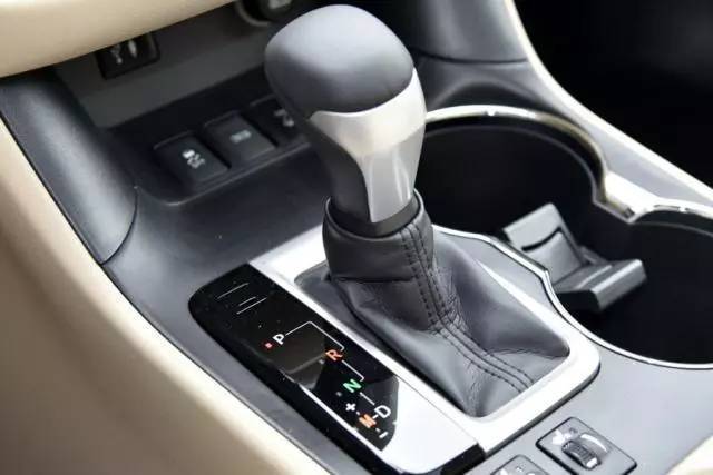 手自一体自动挡和手动挡哪个省油,手动挡自动挡手自一体