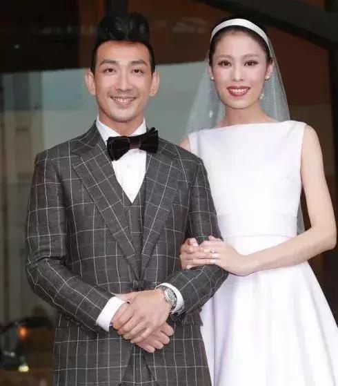 43岁“坏小子”成人父晒爱女萌照曾凭借《香港制造》深入民心