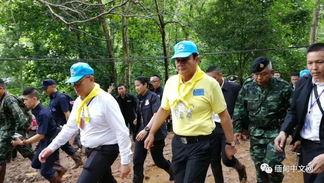 13名泰国少年足球队成员,泰国少年足球队被困洞穴事件