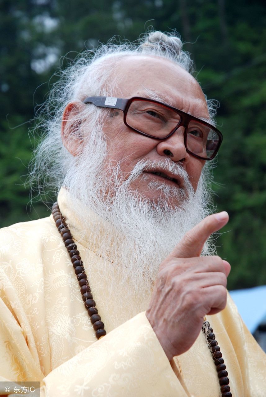 道士道貌岸然迷走良家少女剖借心肝作恶《长治女子》之一