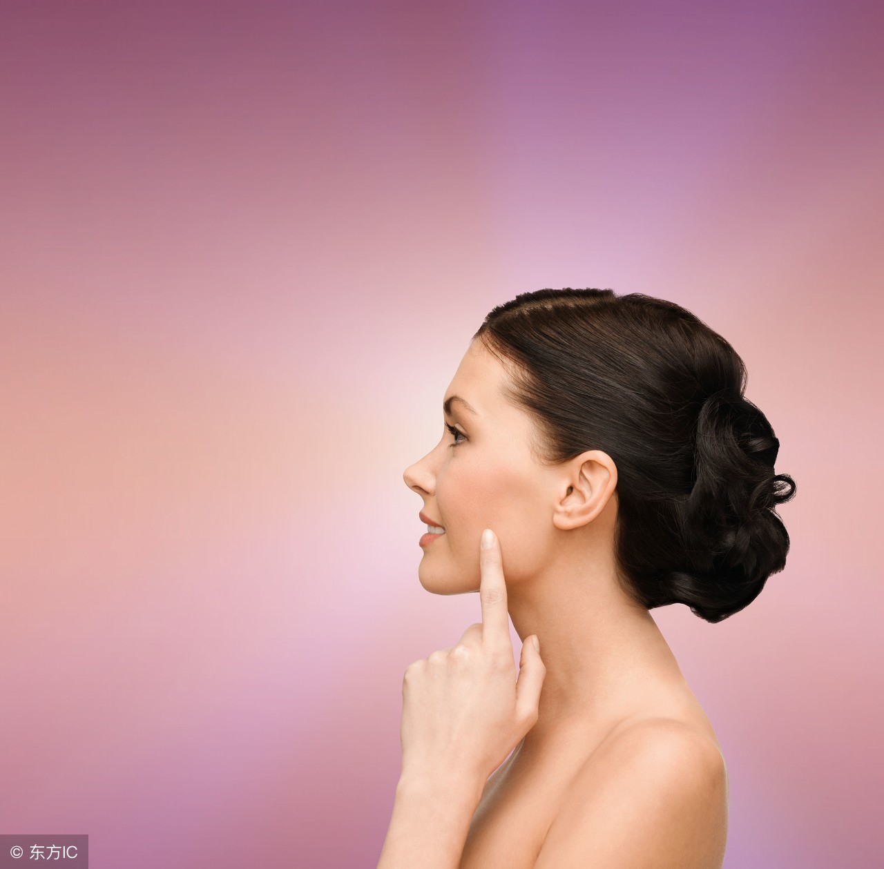 黑头闭口痘痘怎么区别,痘痘黑头闭口用什么