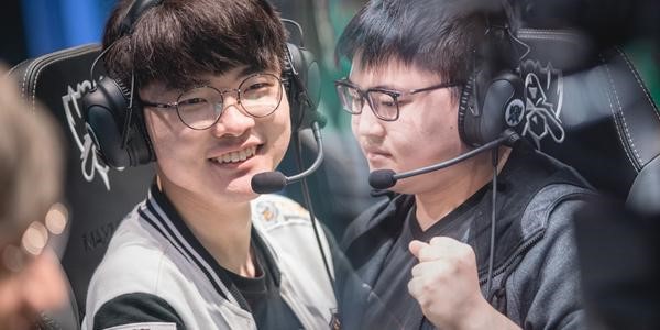 LOL选手uzi一战封神是哪一场,各路大神uzi薇恩1v5封神之战