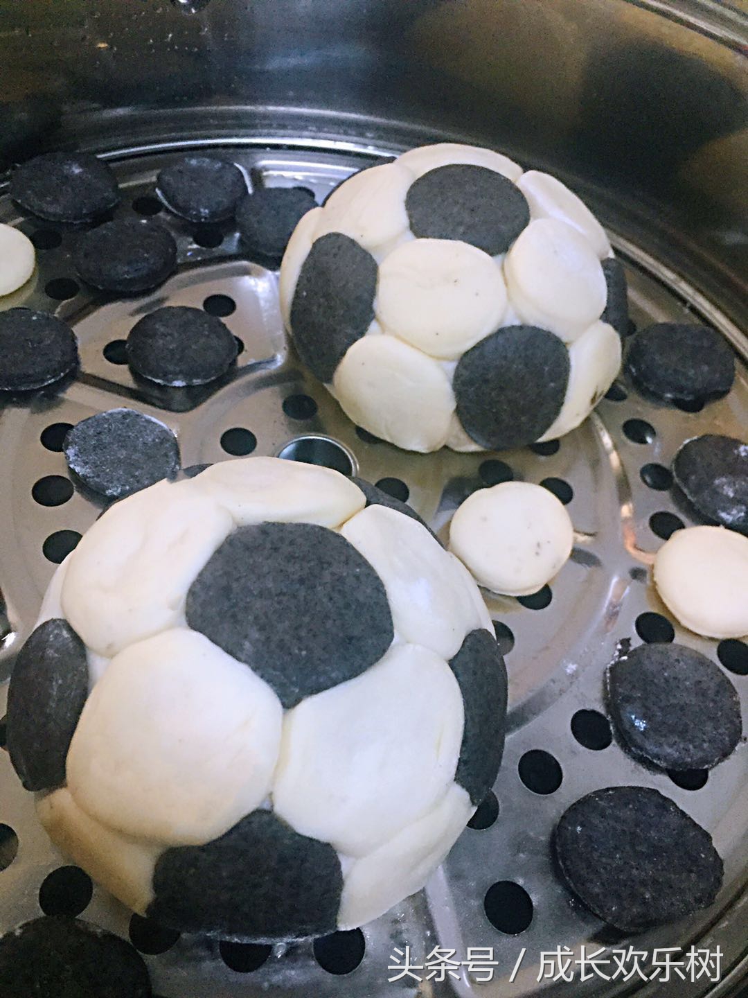 爸爸看世界杯，娃娃吃足球，好吃易学的足球馒头，一看就会