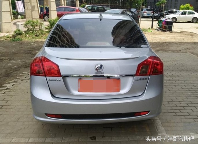 5年车龄二手车3万内,胖哥试车20万左右的车推荐