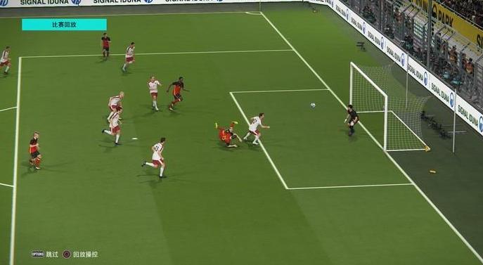 实况足球门将发球踢进对方球门,实况足球守门员在球门射门进球